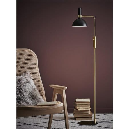 Lampa podłogowa ze ściemniaczem do sypialni Larry czarno złota projektu Moniki Mulder produkt szwedzki