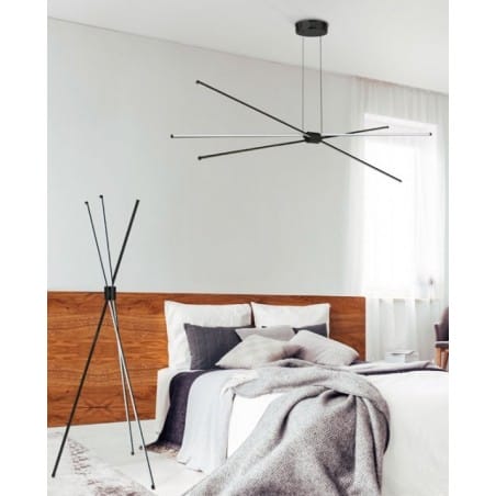 Czarna nowoczesna minimalistyczna lampa stojąca Jax
