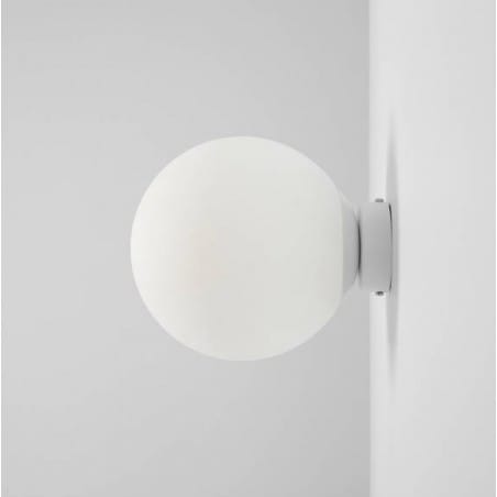 Biały kinkiet Ball klosz kula 20cm wykończenie białe do salonu sypialni na przedpokój