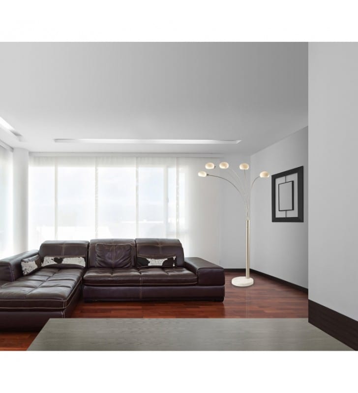Wysoka lampa podłogowa Classic Style 5 kloszy styl nowoczesny ze ściemniaczem