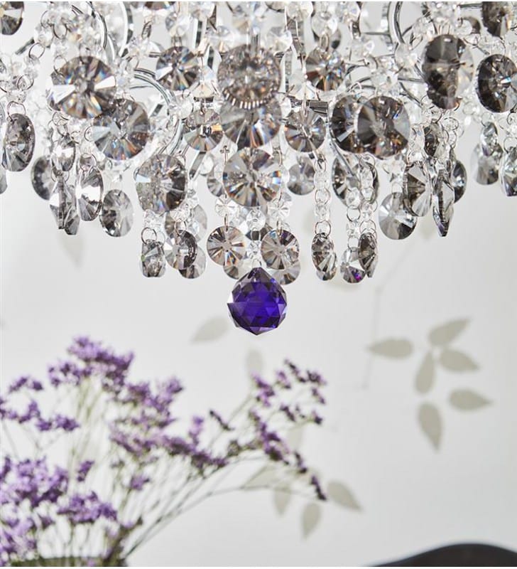 Żyrandol kryształowy Hidden Gen z bezbarwnymi i dymionymi kryształkami wykończenie chrom do salonu sypialni jadalni