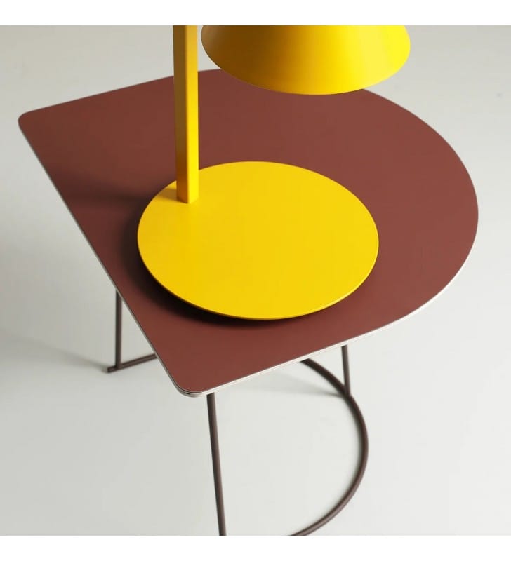 Żółta lampa stołowa Form Mustard metalowa do pokoju nastolatka młodzieżowego do sypialni