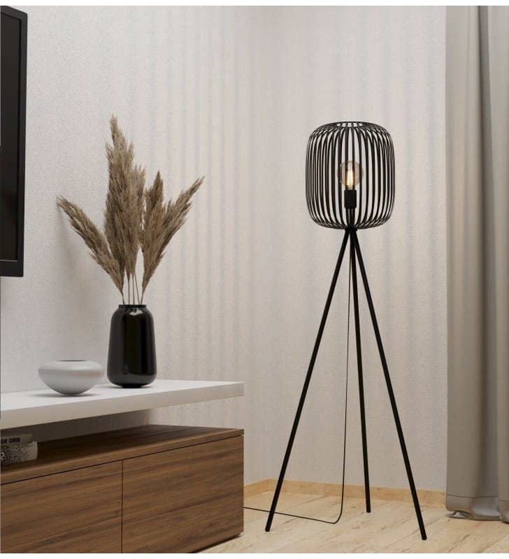 Lampa stojąca na 3 nogach Romazzina czarna klosz ażurowy z wąskich metalowych pasków