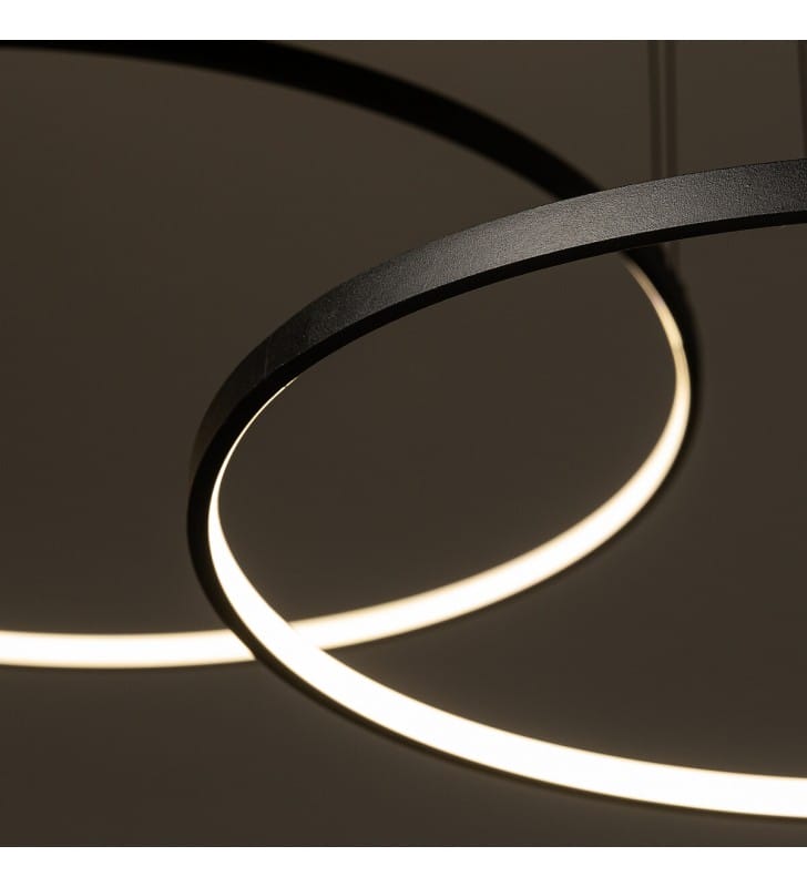 Rozbudowana czarna lampa wisząca Circolo LED 3000K 3 klosze pierścienie do salonu